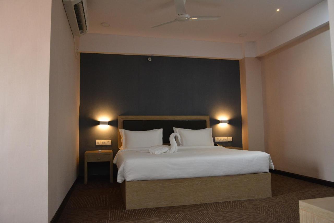 Treehouse Morina Hotel Vithalpur Bagian luar foto