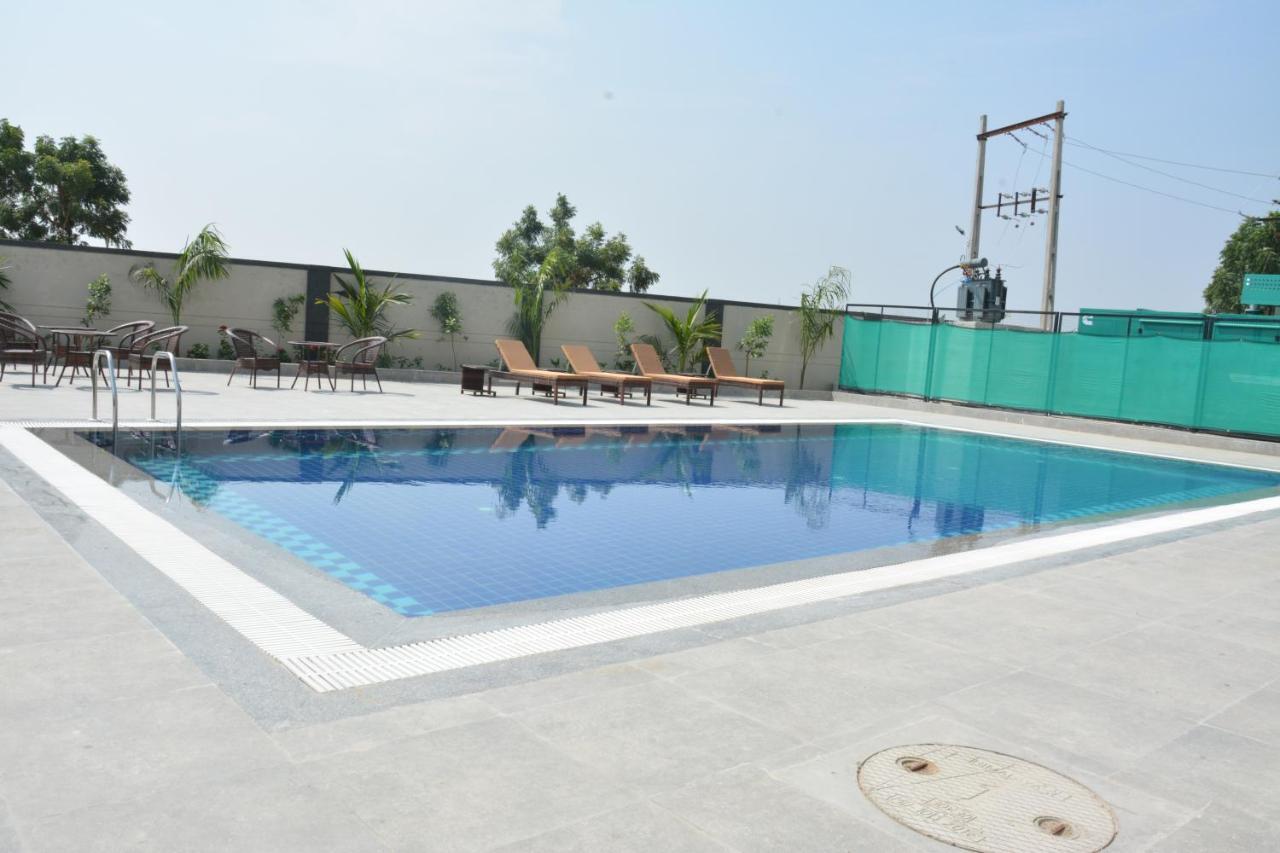 Treehouse Morina Hotel Vithalpur Bagian luar foto